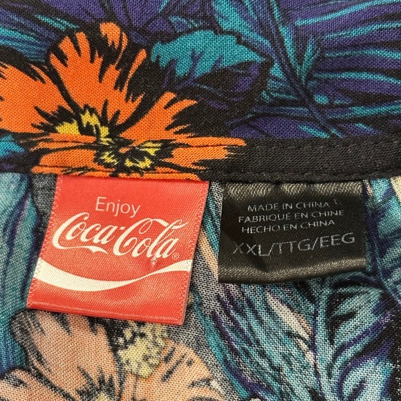 Coca Cola Hawaiian Shirt Mens XXL Black Floral Tropical Coca Cola Bottles Aloha - Picture 4 of 6